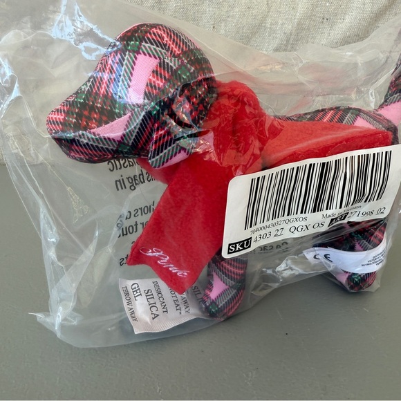 NWT Victoria's Secret PINK Holiday Mini Plaid Dog Plush Stuffed Animal 2025 - Picture 3 of 4